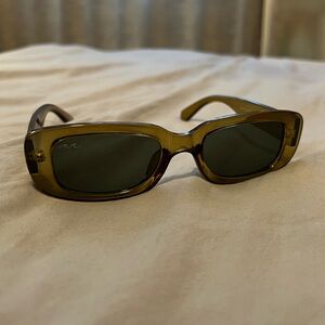 Stylish Olive Green 💚 Sunglasses